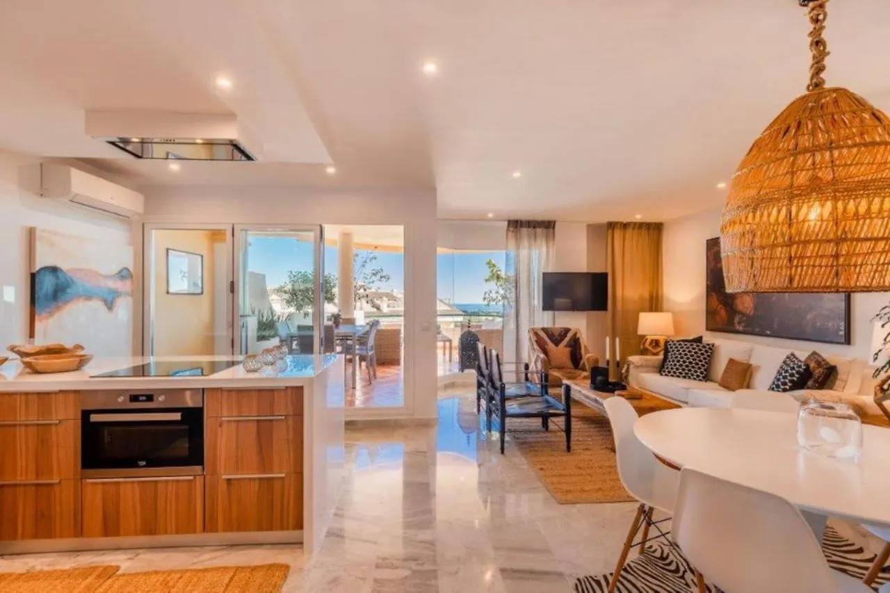4 Bedroom Luxury Duplex With Sea Views By Puerto Banus Marbella